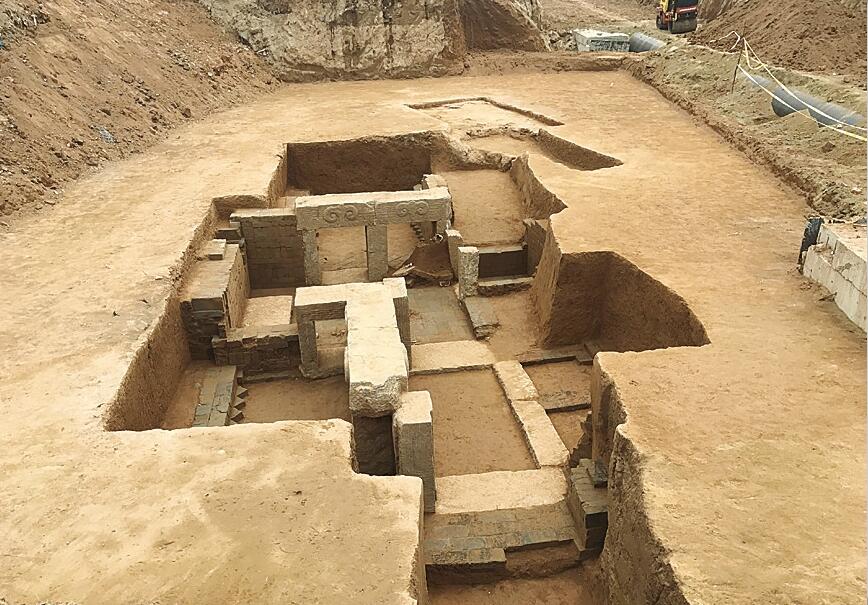 济南泺安路西延工程挖出汉墓 古墓坐东朝西非常少见