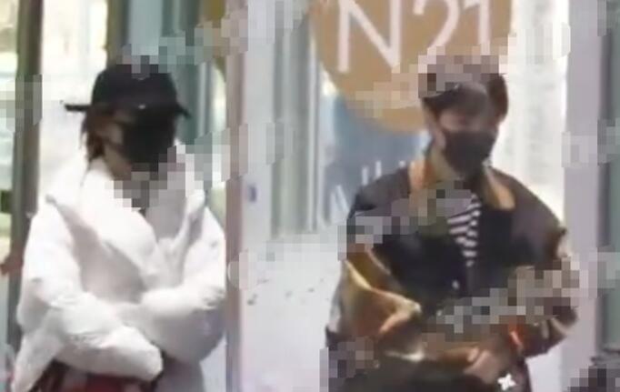 杨紫王俊凯唱K “梳头姐弟”这波互动太有爱了