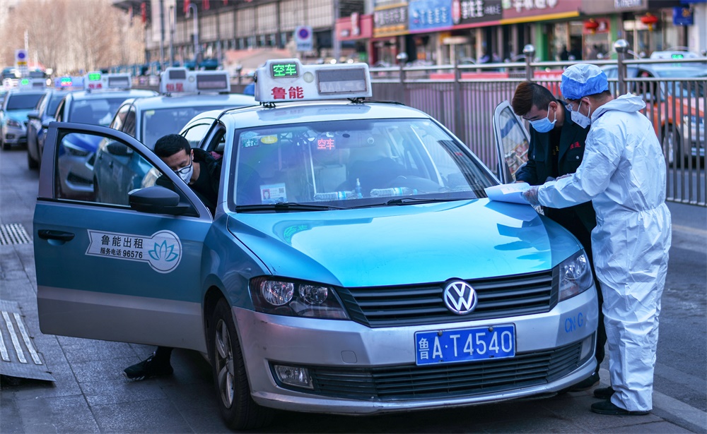 直擊真相出租車重返火車站特需乘客登記後可打車