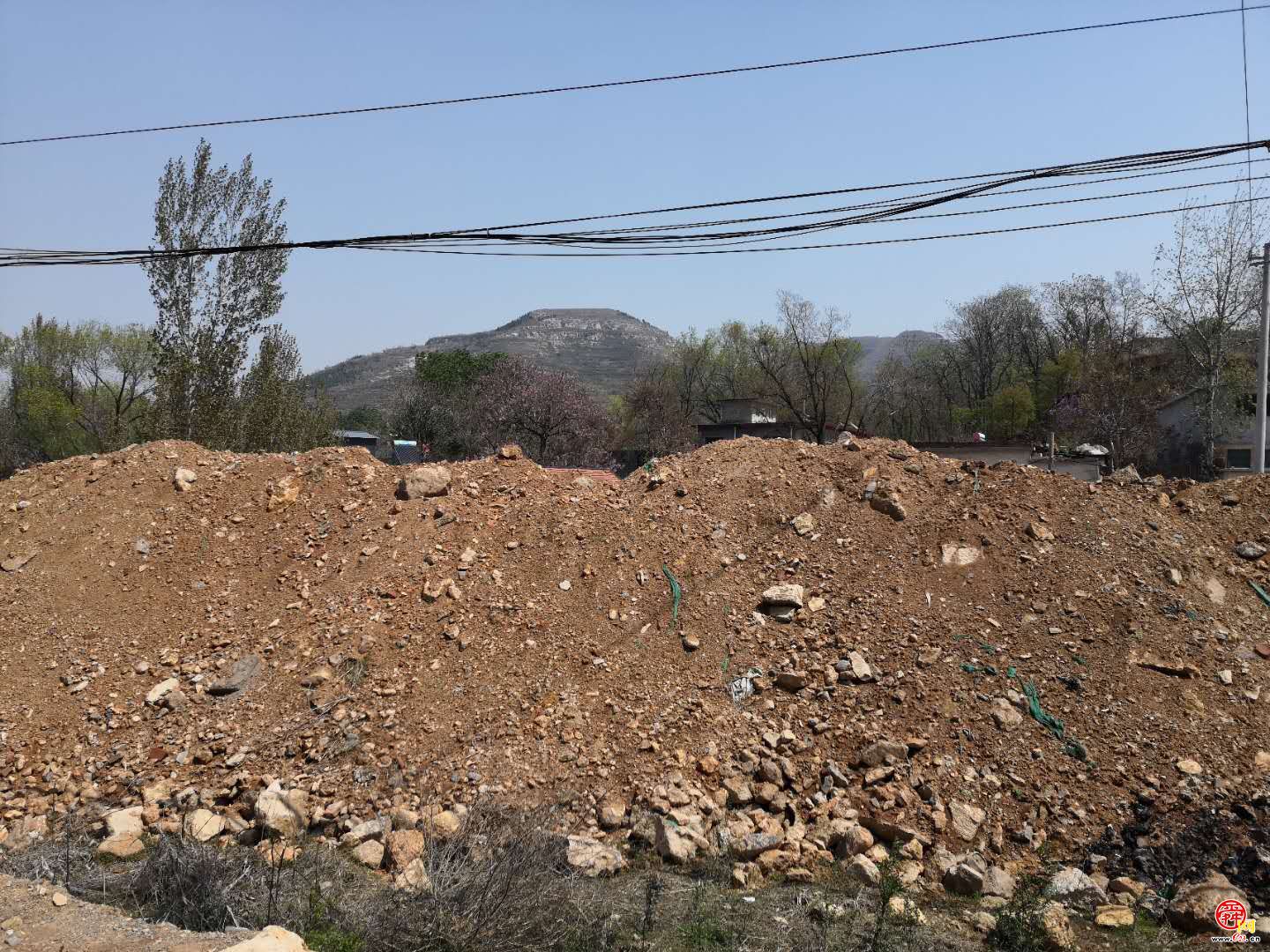 【啄木鸟在行动】历城区滩九线石庙村附近路段渣土裸露 - 啄木鸟 - 舜
