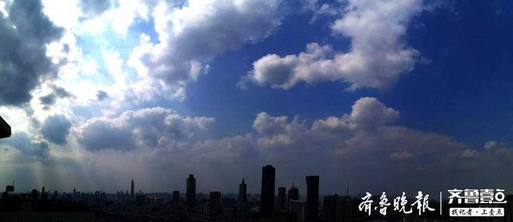 济南天空一度出现“丁达尔光柱”，你看到了吗