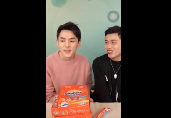 这锅我不配！李佳琦回应抽烟被拍 带爱犬去宠物学校竟摊上这事