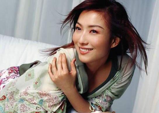 郑秀文陪跑是怎么回事?什么情况?终于真相了,原来是这样！