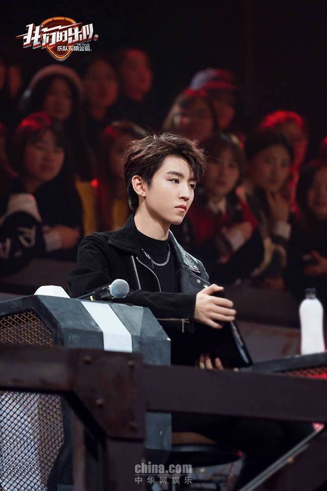 气到摔本子！谢霆锋吐槽萧敬腾是怎么回事？终于真相了，原来是这样！