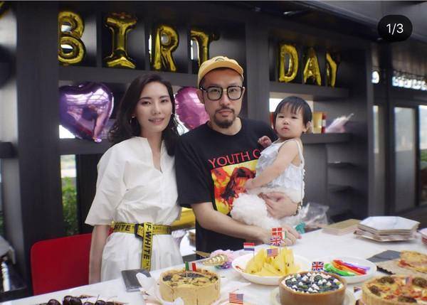 热狗女友官宣二胎夏天想要当一个辣妹没想到又要变成青蛙