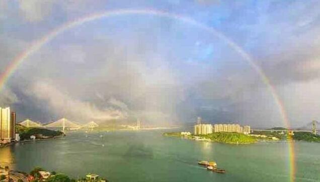 【超级彩虹】深圳连到香港的彩虹刷爆朋友圈 快来领取今日份小幸运