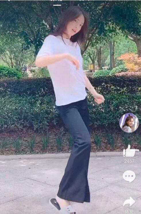 【C位担当】金晨穿拖鞋跳舞 邓伦金晨为什么分手