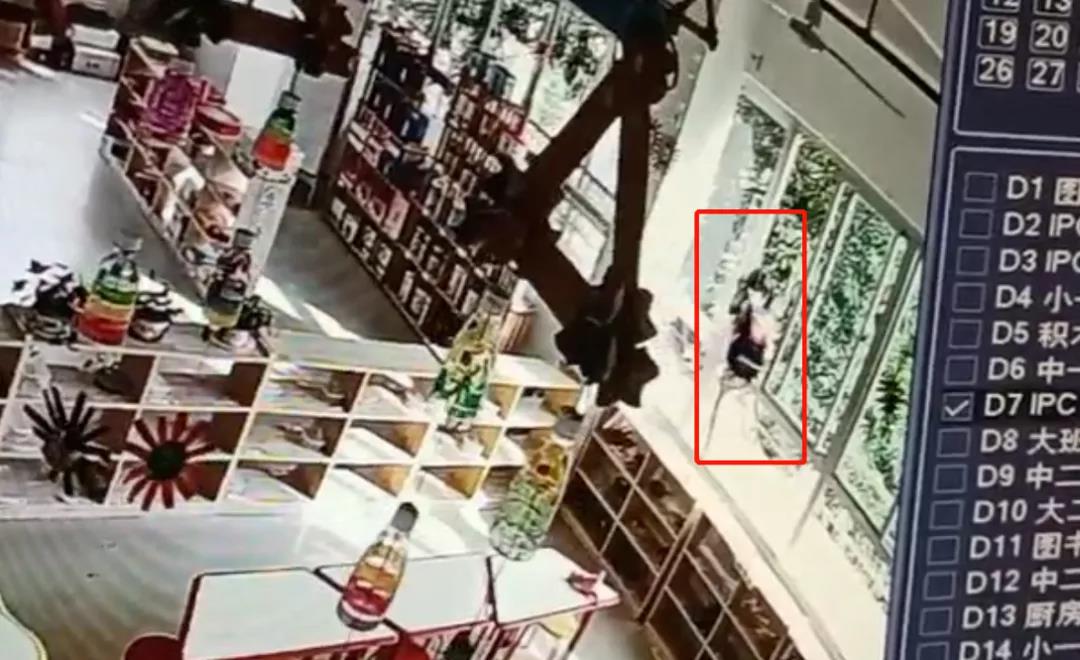 4岁女童被锁幼儿园二楼反思坠楼什么情况?终于真相了,原来是这样!