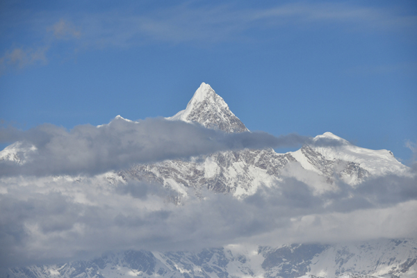 Tibetan peak a beautiful, rare sight
