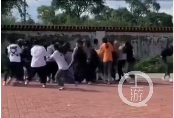 黑龙江30多名女学生街头约架斗殴 共抓获参与人员22人均为未成年人