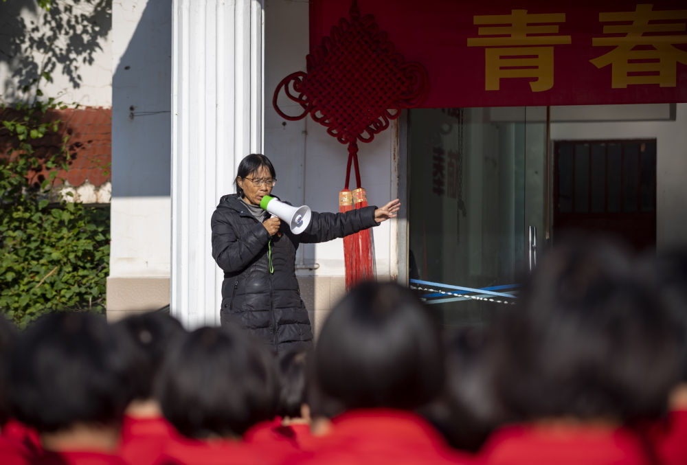 大山女孩的校長媽媽記雲南麗江華坪女子高級中學校長張桂梅