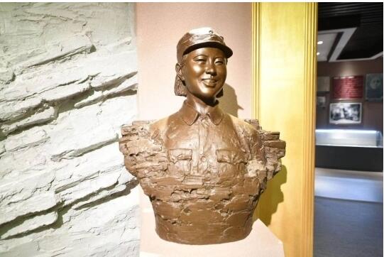 讲述泉城巾帼英雄故事①辛锐长在大明湖畔埋骨大青山中