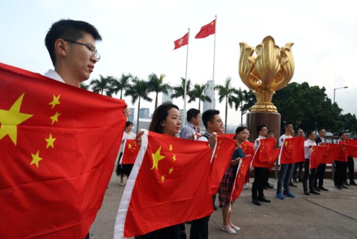 香港特区立法会三读通过2021年国旗及国徽修订条例草案