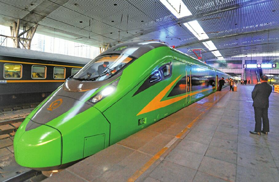 山东绿巨人火车图片