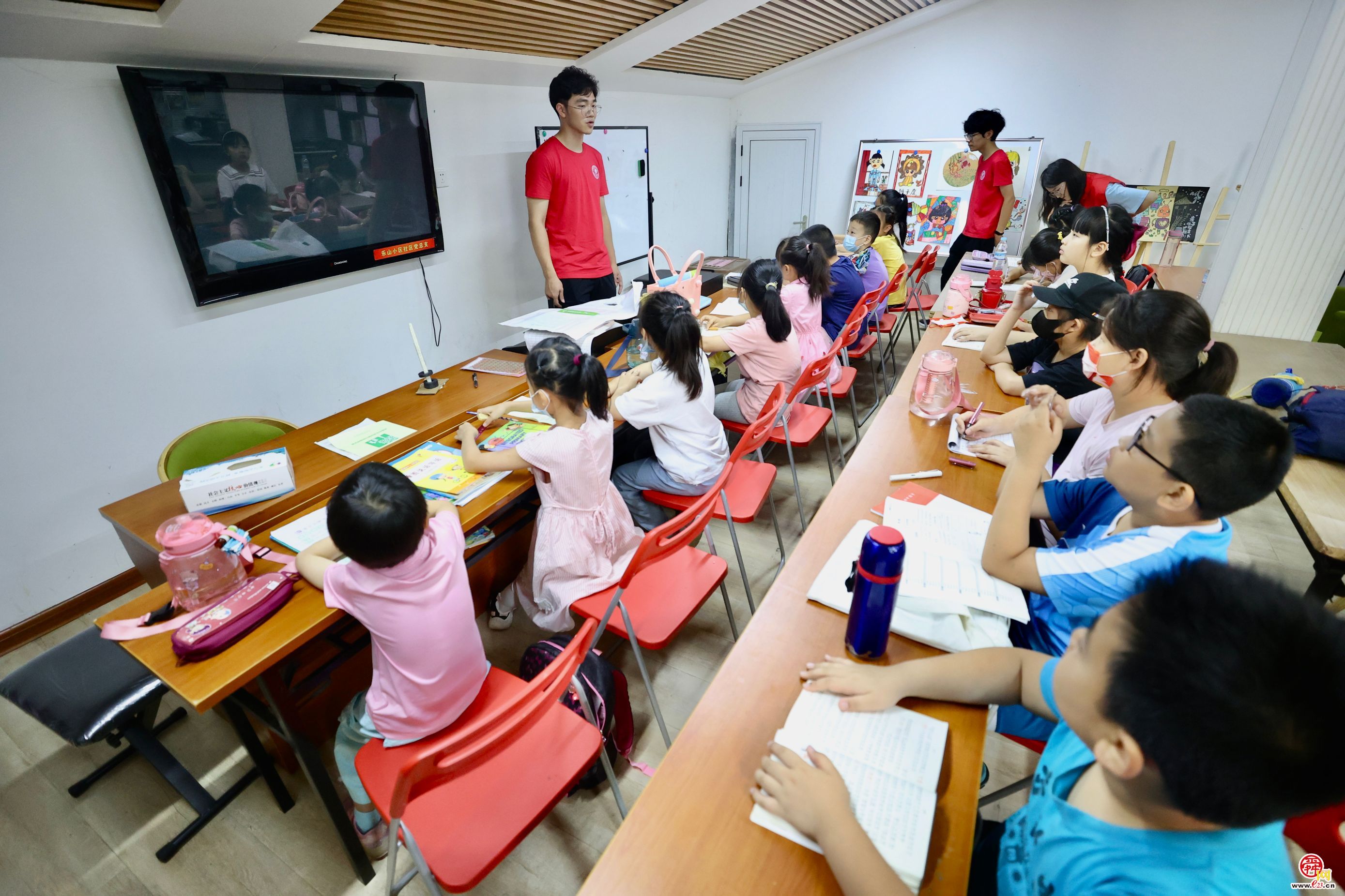 免費託管班開在家門口今天第一批小學員開課