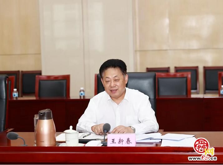 刘强于海田与中国铁路济南局集团党委书记董事长王新春一行座谈交流