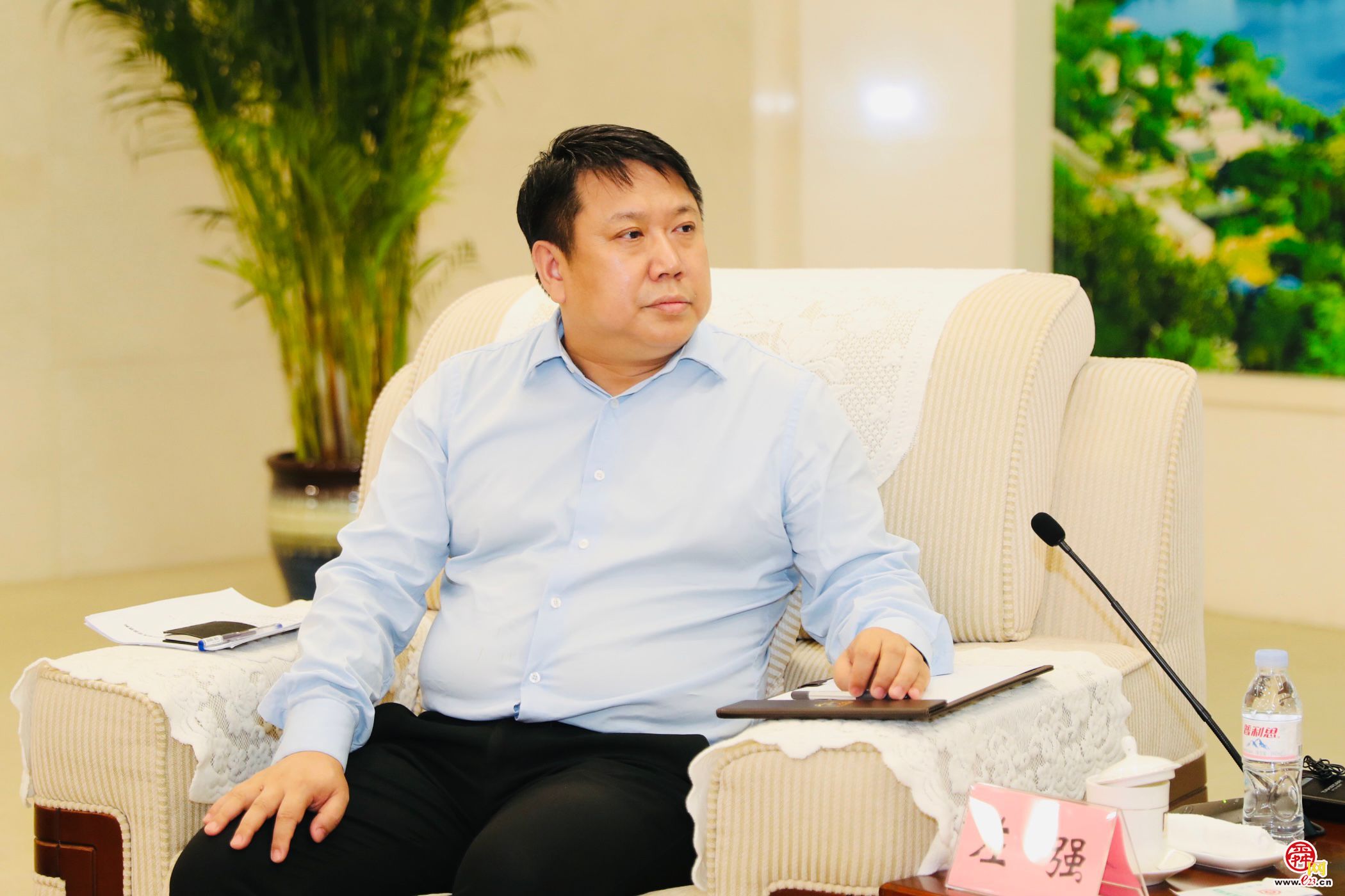 于海田会见中建一局客人 - 领导活动 - 舜网新闻