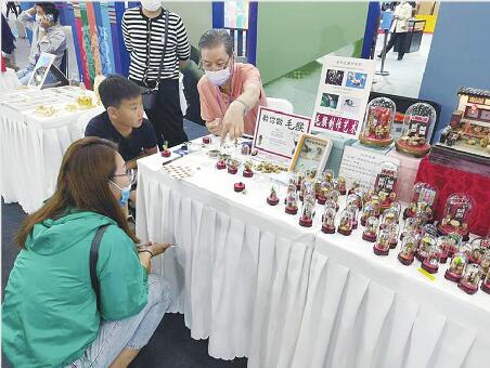 领略非遗魅力！非博会成“网红打卡地”