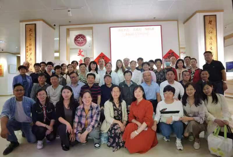 张炜读书会成立并举行首场讲座