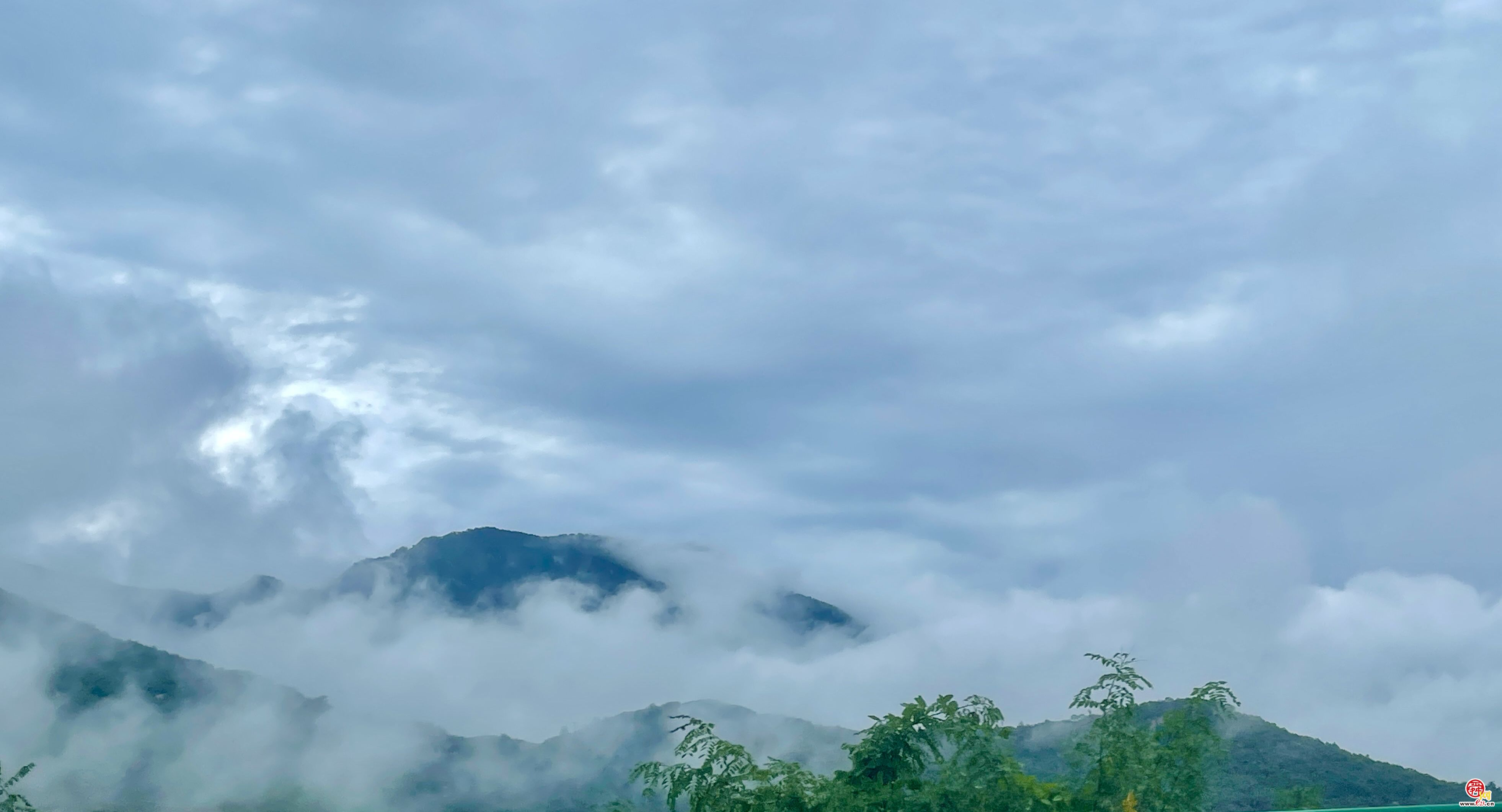 天青色看烟雨 最美高速在等你