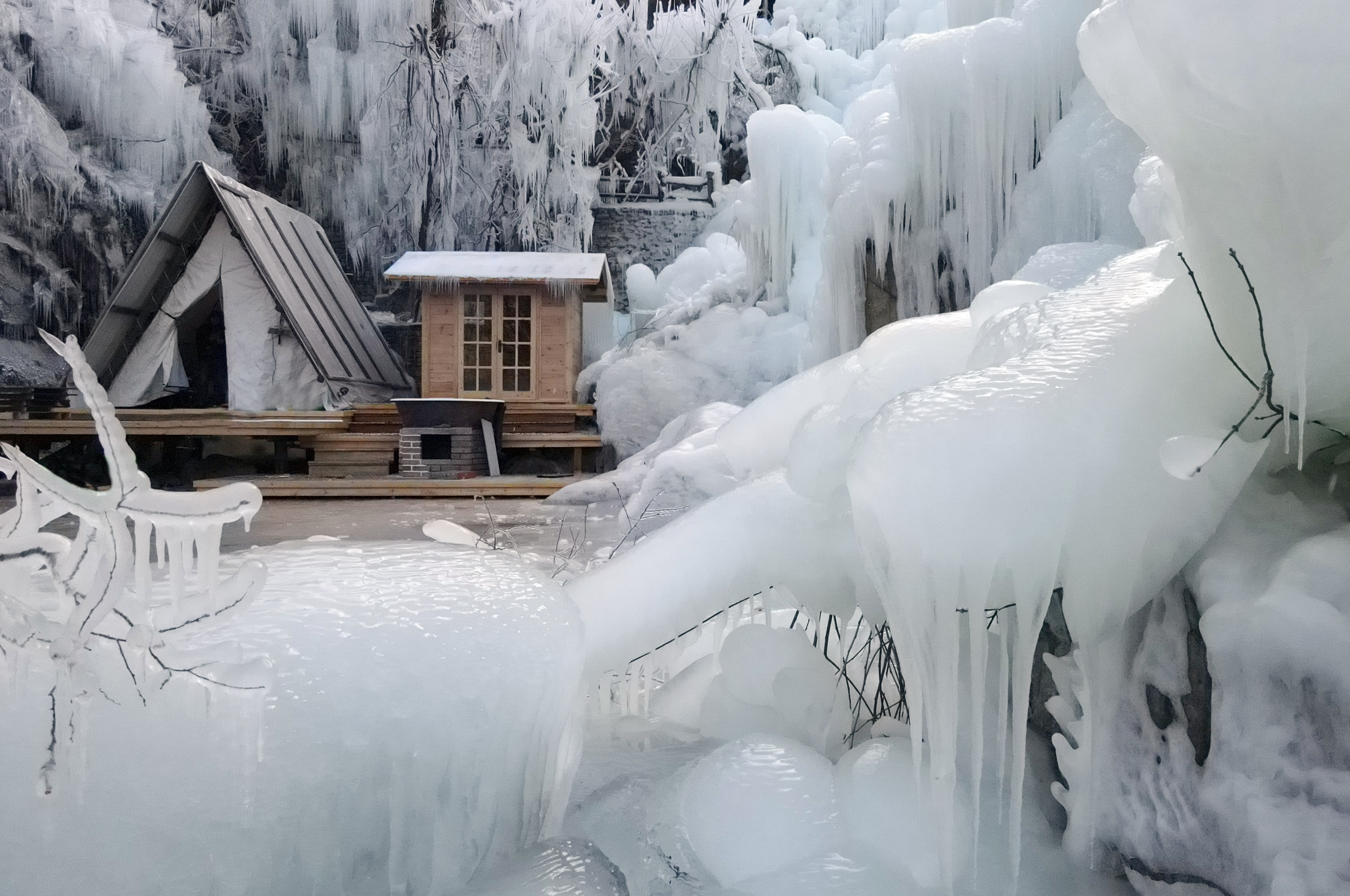 济南九如山冰瀑美景宛如童话世界