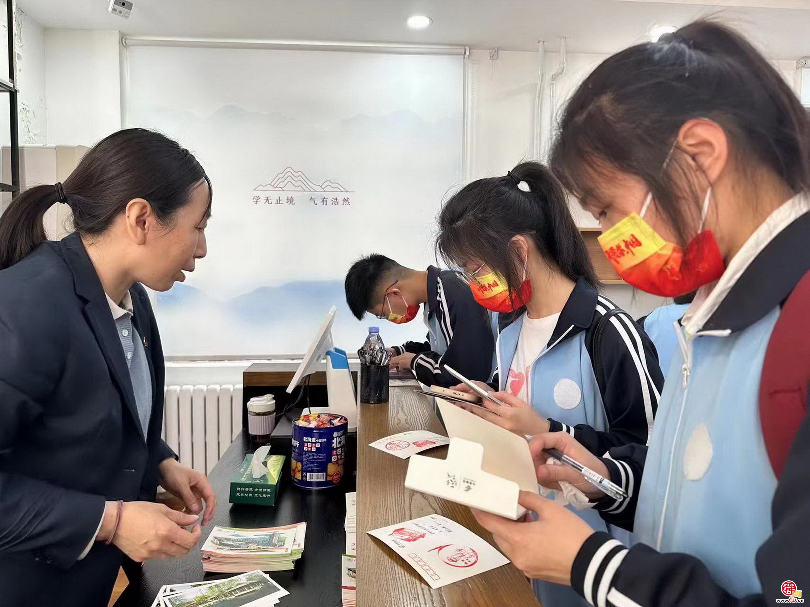 体验传统书信文化独特魅力!山东大学主题邮局首次举办校园研学活动