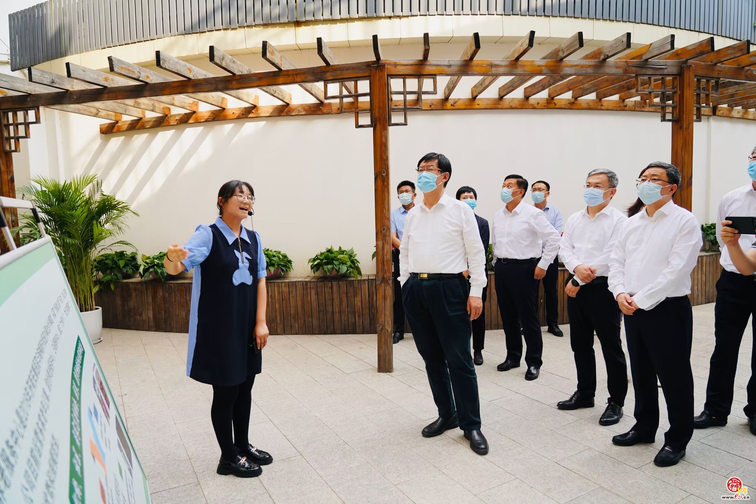 察看濟南國際醫學中心規劃建設情況;到甸柳第三社區綜合養老服務中哪