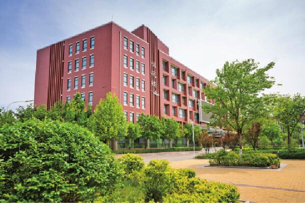 让学生站在高起点走上更出彩人生 济阳闻韶中学高标准保障学生在校