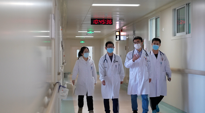 青年说丨24小时内为4位心梗患者开通血管，心内科医生刘强——与死神极限博弈 让患者重获“心”生