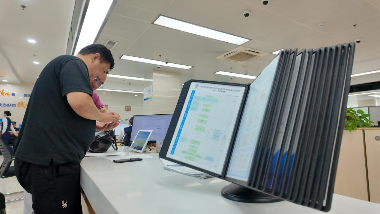 融媒·见证丨企业实现“无缝换装”：从“公示20天”到3小时办结，新政破冰“注销重来”困局