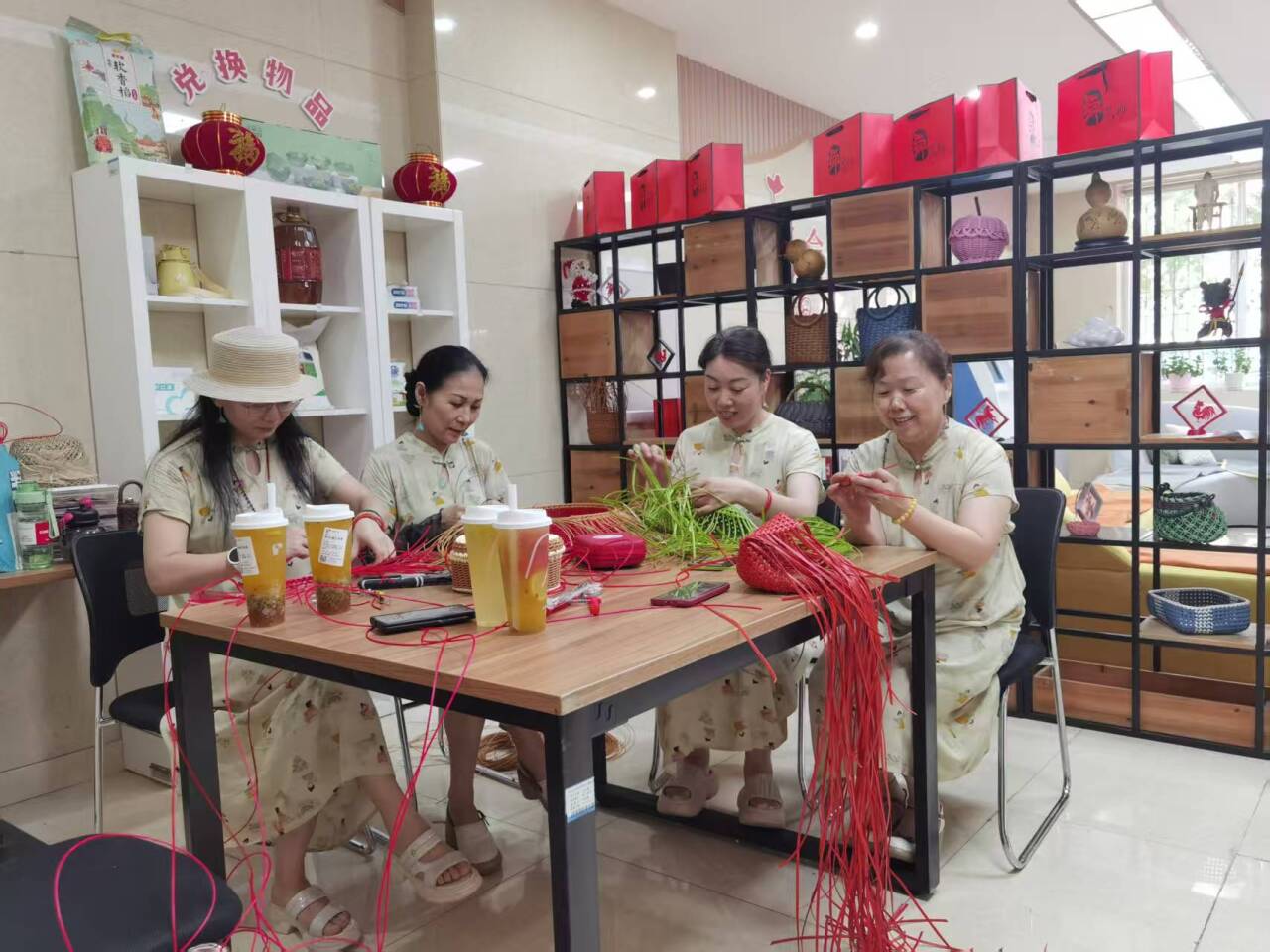 融媒·先锋丨基层治理中的“破界”实践——这家“公司”，主营“幸福”！
