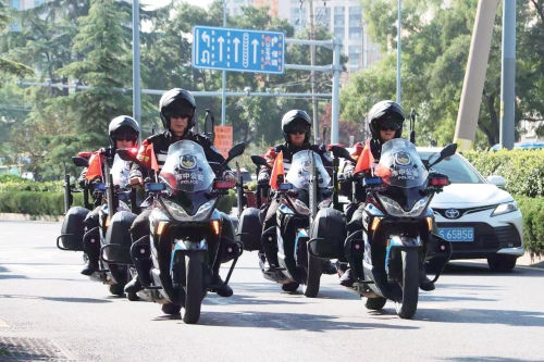 双节“警”相随 平安不打烊 8天假期济南公安出动警力8.6万余人次守护平安