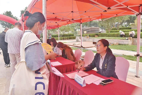 既要提供机遇也要充满温度——“天下泉城，人来无忧”的基层实践