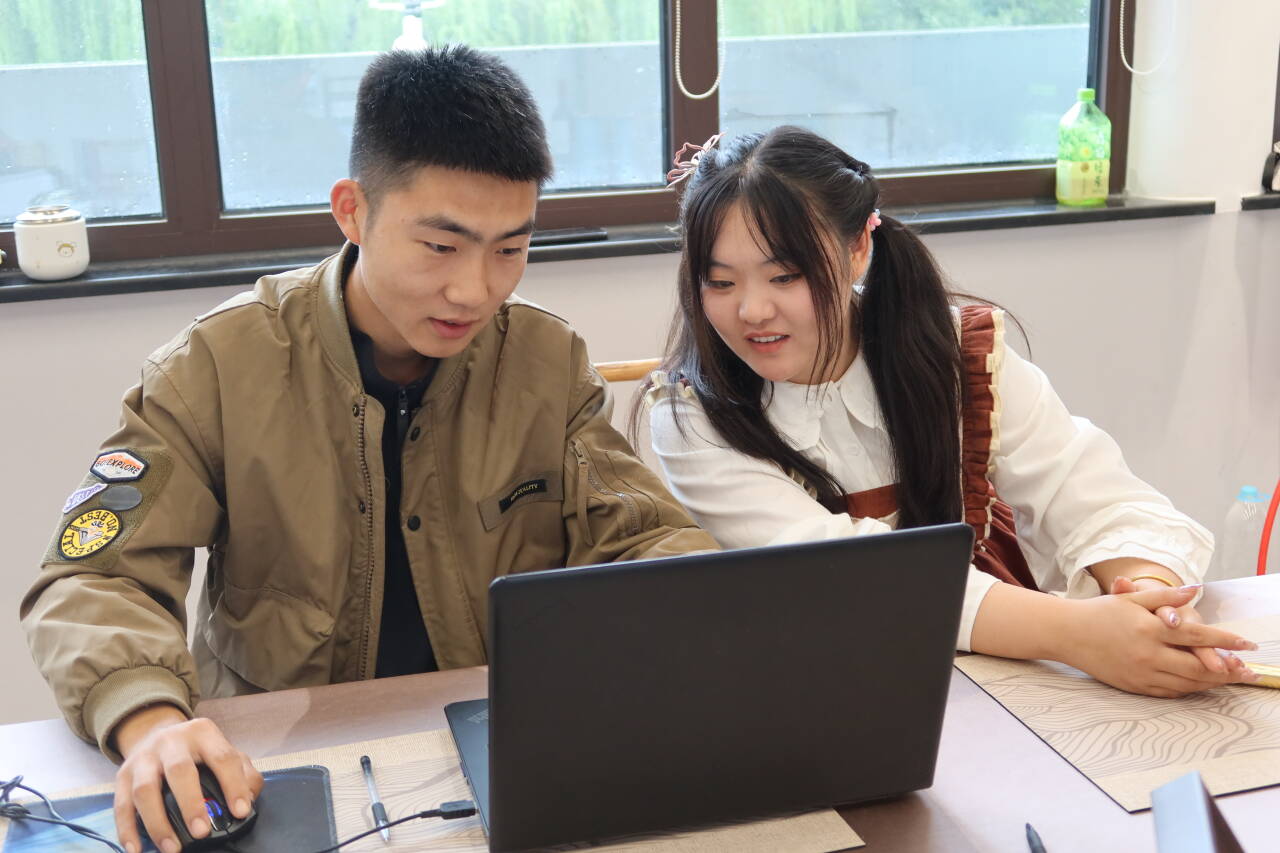 融媒·见证丨我在百花洲这一年：从“小白”到“主理人”，一名大学生的“创业逆袭”