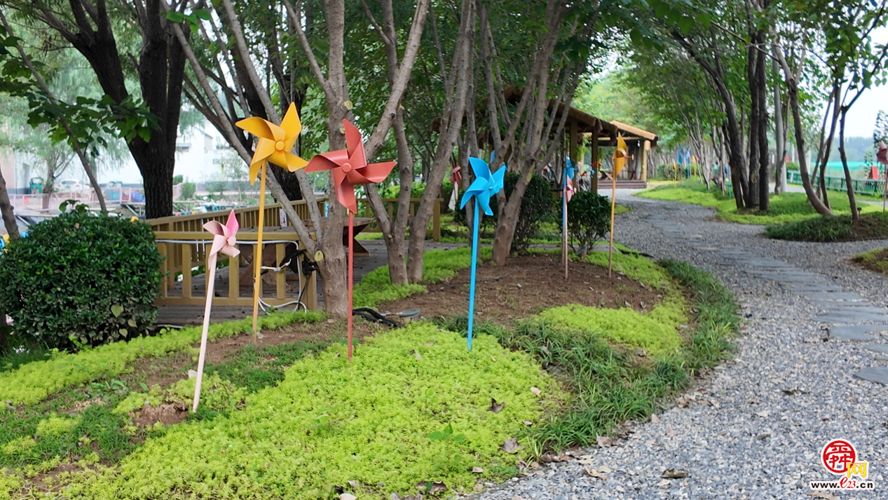 融媒·见证丨盘活多重优势，从“靠天吃饭”到“靠智生财”——乡村产业玩“混搭”