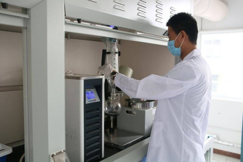 融媒·画像丨一位农民与“一株白花”的循证之旅——驯“仙草”