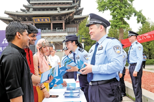 品牌引领打造“四型”党建 济南公安出入境以高质量党建推动工作高质量发展