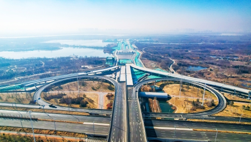 黄岗路黄河隧道主体完工