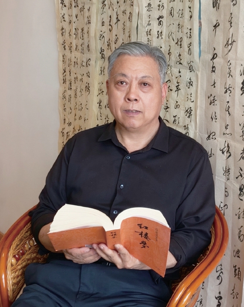 舞文弄墨 传播正能量——周传训酷爱文学书画艺术传略