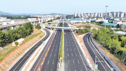 烟威地区首条双向八车道高速迎来关键节点 烟蓬改扩建项目两路段通过验收