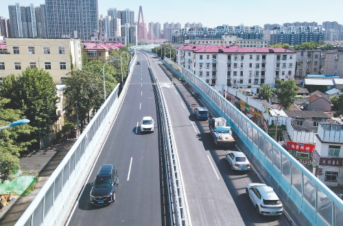 济南纬六路高架桥全面冲刺10月完工...